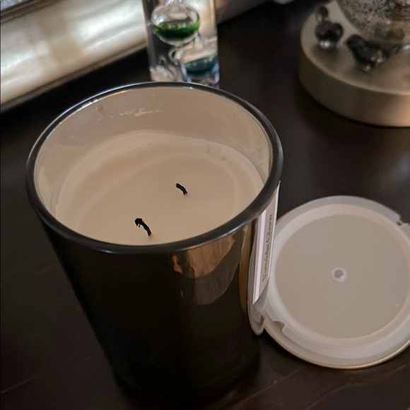 Fireside Glow Candle - Gold - Picture 2 of 2